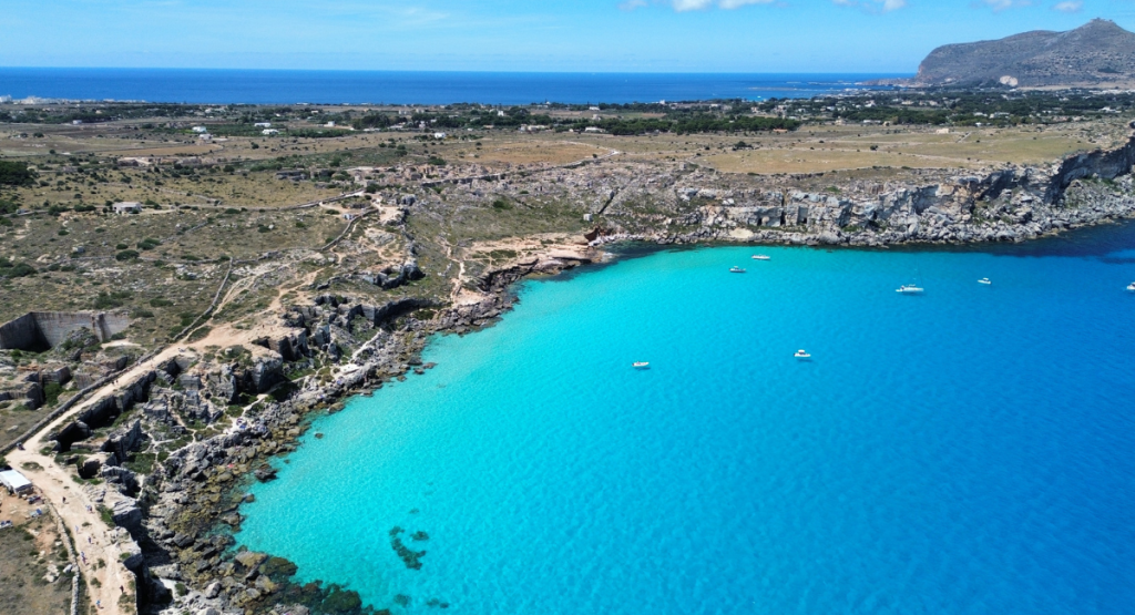 escursioni-in-barca-a-cala-azzurra
